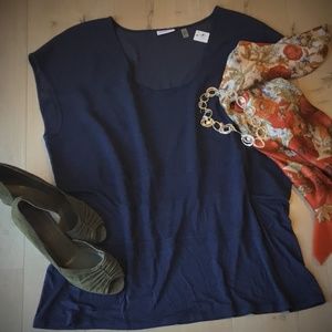 DKNYC - Cap sleeve horizontal paneled top!